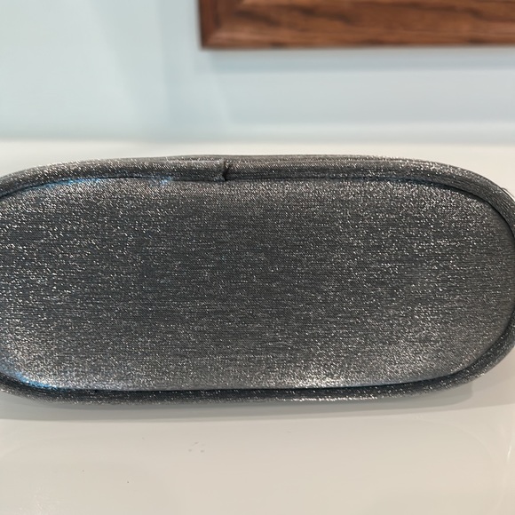 Elan Silver Shimmer Evening Bag With Sparkling Round Closure - Picture 7 of 8